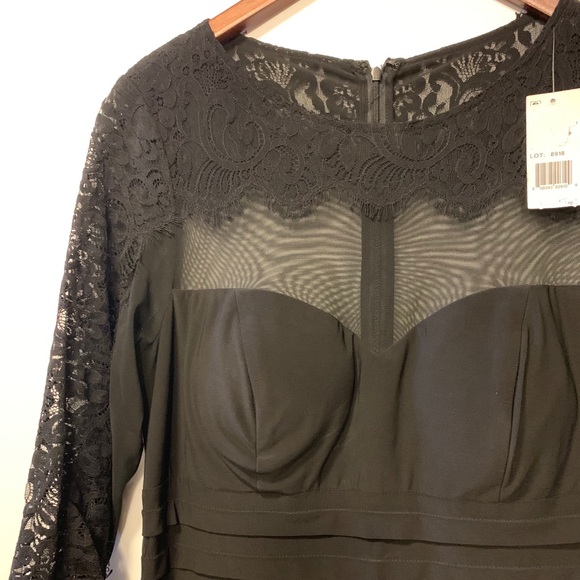 Xscape Women's Lace Trim Shutter Pleated Sheath - Picture 5 of 8